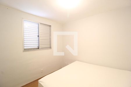 Quarto 1 de apartamento para alugar com 2 quartos, 47m² em Presidente Roosevelt, Uberlândia