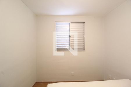 Quarto 1 de apartamento para alugar com 2 quartos, 47m² em Presidente Roosevelt, Uberlândia