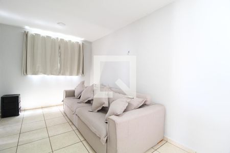 Sala de apartamento para alugar com 2 quartos, 47m² em Presidente Roosevelt, Uberlândia