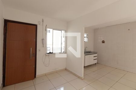 Sala de apartamento para alugar com 2 quartos, 48m² em Conjunto Residencial José Bonifácio, São Paulo