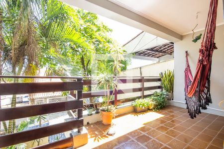 Varanda (Casa 1) de casa à venda com 3 quartos, 225m² em Km 18, Osasco