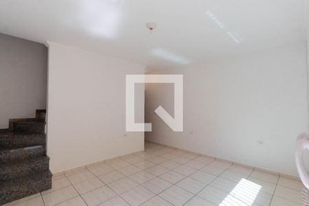 Sala de casa de condomínio para alugar com 2 quartos, 80m² em Jardim Matarazzo, São Paulo