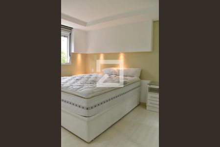 Suíte de apartamento para alugar com 2 quartos, 74m² em Ahú, Curitiba