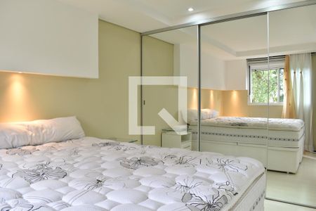 Suíte de apartamento para alugar com 2 quartos, 74m² em Ahú, Curitiba