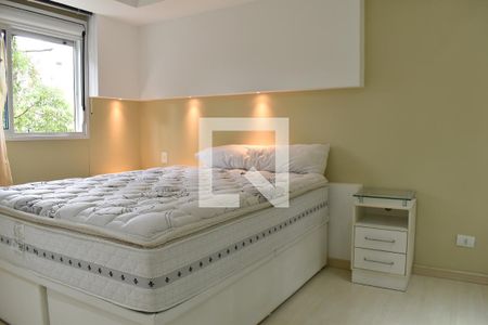 Suíte de apartamento para alugar com 2 quartos, 74m² em Ahú, Curitiba