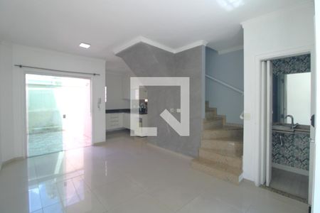 Sala de casa à venda com 2 quartos, 70m² em Jardim Nosso Lar, São Paulo