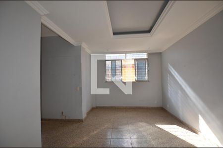 Sala 1 de casa para alugar com 3 quartos, 130m² em Madureira, Rio de Janeiro