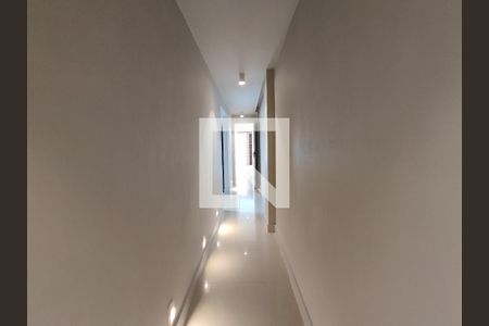Corredor de apartamento à venda com 5 quartos, 330m² em Recreio dos Bandeirantes, Rio de Janeiro