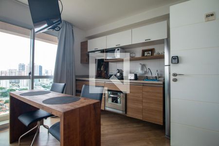 Cozinha de apartamento para alugar com 1 quarto, 32m² em Brooklin, São Paulo