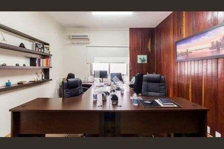 Casa à venda com 4 quartos, 230m² em Vila Mariana, São Paulo