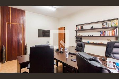 Casa à venda com 4 quartos, 230m² em Vila Mariana, São Paulo