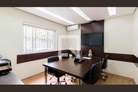 Casa à venda com 4 quartos, 230m² em Vila Mariana, São Paulo