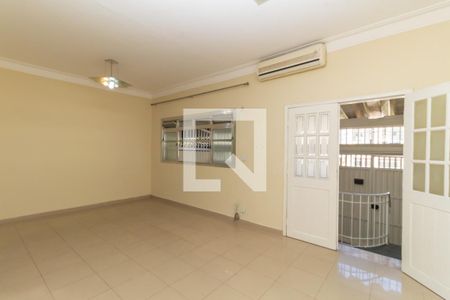 Sala de casa à venda com 3 quartos, 190m² em Vila São José, São Paulo