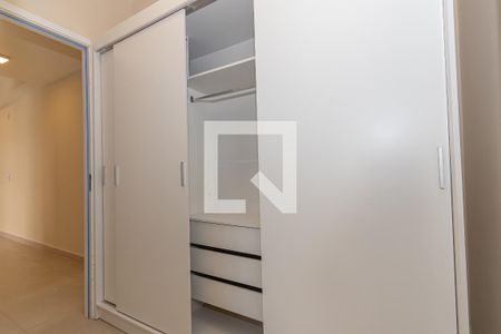 Armário Suíte   de apartamento para alugar com 2 quartos, 57m² em Jardim Novo Angulo, Hortolândia