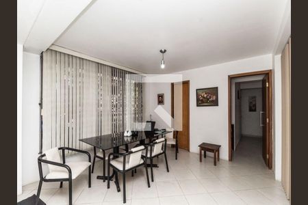 Casa à venda com 4 quartos, 220m² em Campo Belo, São Paulo