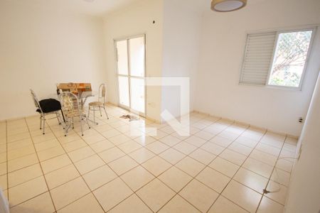 Sala de apartamento para alugar com 2 quartos, 68m² em Jardim Castelo Branco , Ribeirão Preto