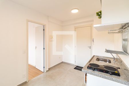 Cozinha de apartamento à venda com 1 quarto, 24m² em Vila Lageado, São Paulo