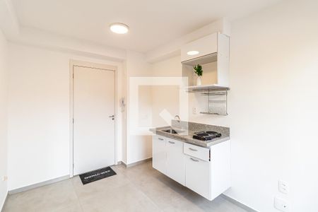 Cozinha de apartamento à venda com 1 quarto, 24m² em Vila Lageado, São Paulo