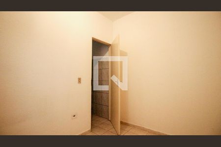 Sala/Quarto de casa para alugar com 1 quarto, 30m² em Jardim Marília, São Paulo