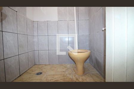 Banheiro de casa para alugar com 1 quarto, 30m² em Jardim Marília, São Paulo