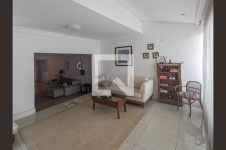 Sala de casa à venda com 3 quartos, 200m² em Jardim Santo Elias, São Paulo