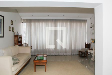 Sala de casa à venda com 3 quartos, 200m² em Jardim Santo Elias, São Paulo