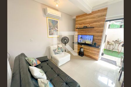 Sala de TV de apartamento para alugar com 3 quartos, 72m² em Ingleses Norte, Florianópolis
