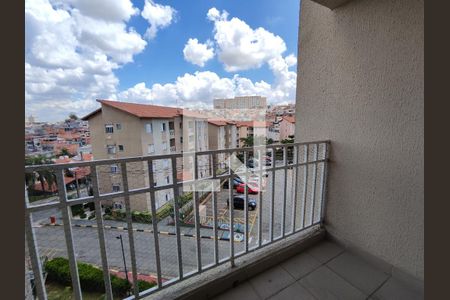 Sacada - Sala de apartamento para alugar com 2 quartos, 46m² em Jardim Sao Miguel, Ferraz de Vasconcelos
