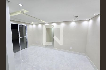 Apartamento à venda com 2 quartos, 90m² em Vila Carmosina, São Paulo
