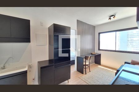 Sala/Cozinha e Area de Serviço de apartamento para alugar com 1 quarto, 24m² em Pompeia, São Paulo