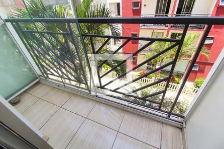 Sacada de apartamento para alugar com 2 quartos, 50m² em Vila Carmosina, São Paulo