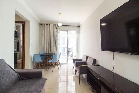 Sala de apartamento para alugar com 2 quartos, 50m² em Vila Carmosina, São Paulo