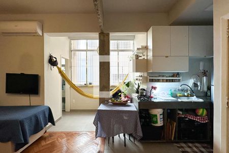 Sala de kitnet/studio à venda com 1 quarto, 37m² em Copacabana, Rio de Janeiro