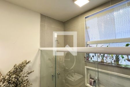 Banheiro de kitnet/studio à venda com 1 quarto, 37m² em Copacabana, Rio de Janeiro