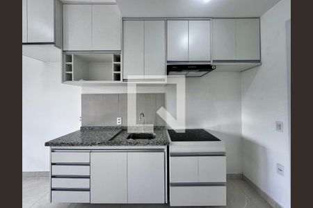 Studio de kitnet/studio para alugar com 0 quarto, 27m² em Jardim das Acácias, São Paulo