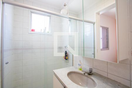 Banheiro da Suíte de apartamento à venda com 2 quartos, 70m² em Vila Valparaíso, Santo André