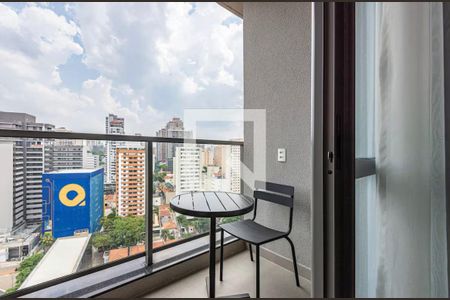 Varanda de kitnet/studio à venda com 1 quarto, 25m² em Jardim das Acacias, São Paulo