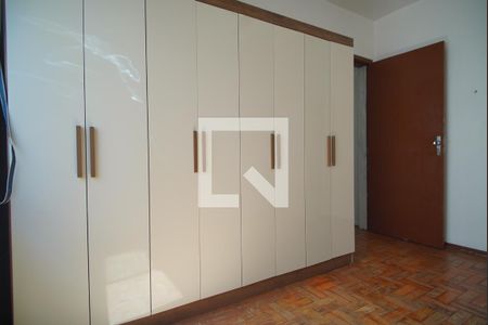 Quarto 2 de apartamento para alugar com 2 quartos, 52m² em São Sebastião, Porto Alegre
