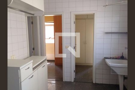Apartamento para alugar com 4 quartos, 223m² em Vila Suzana, São Paulo