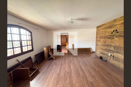 Sala de casa para alugar com 2 quartos, 123m² em Novo Progresso, Contagem