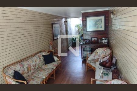 Casa à venda com 6 quartos, 200m² em Floresta, Belo Horizonte