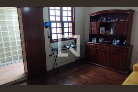 Casa à venda com 6 quartos, 200m² em Floresta, Belo Horizonte