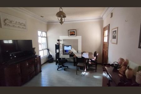 Casa à venda com 6 quartos, 200m² em Floresta, Belo Horizonte