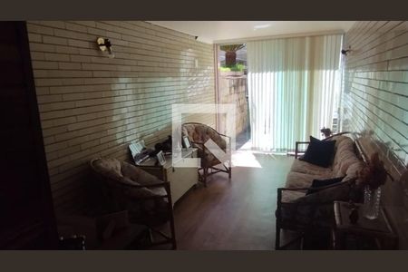 Casa à venda com 6 quartos, 200m² em Floresta, Belo Horizonte