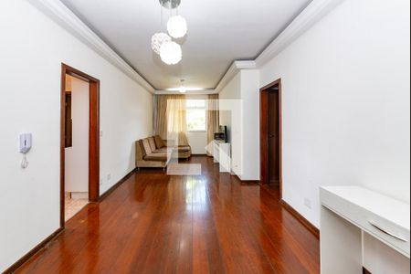 Sala de apartamento para alugar com 3 quartos, 90m² em Coração Eucarístico, Belo Horizonte