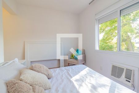Quarto 1 de apartamento para alugar com 3 quartos, 70m² em Azenha, Porto Alegre