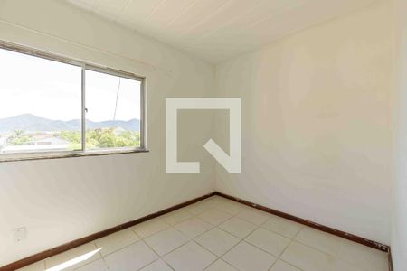 Quarto 1 de apartamento para alugar com 2 quartos, 65m² em Vargem Pequena, Rio de Janeiro