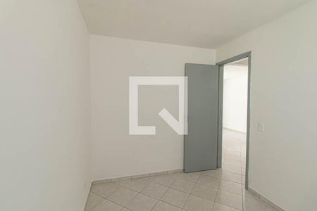 Quarto 2 de casa para alugar com 2 quartos, 48m² em Boqueirão, Curitiba