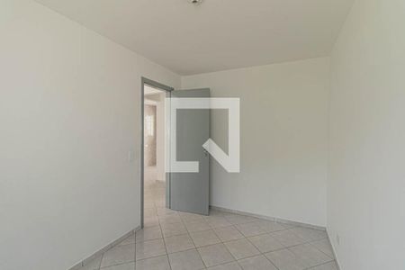 Quarto 1 de casa para alugar com 2 quartos, 48m² em Boqueirão, Curitiba