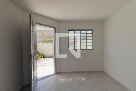Sala de casa para alugar com 2 quartos, 48m² em Boqueirão, Curitiba